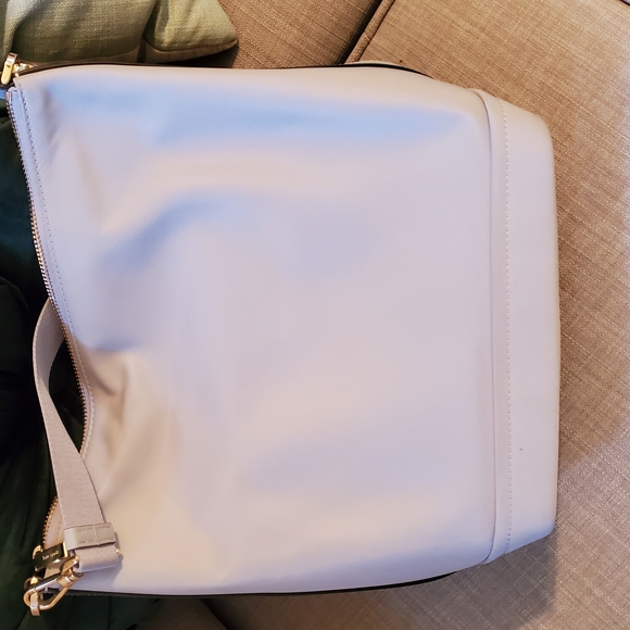 Kate Spade Light Gray Chelsea Duffle Bag - Picture 2 of 5